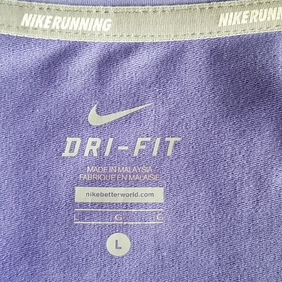 Nike dri-fit top - Picture 3 of 4